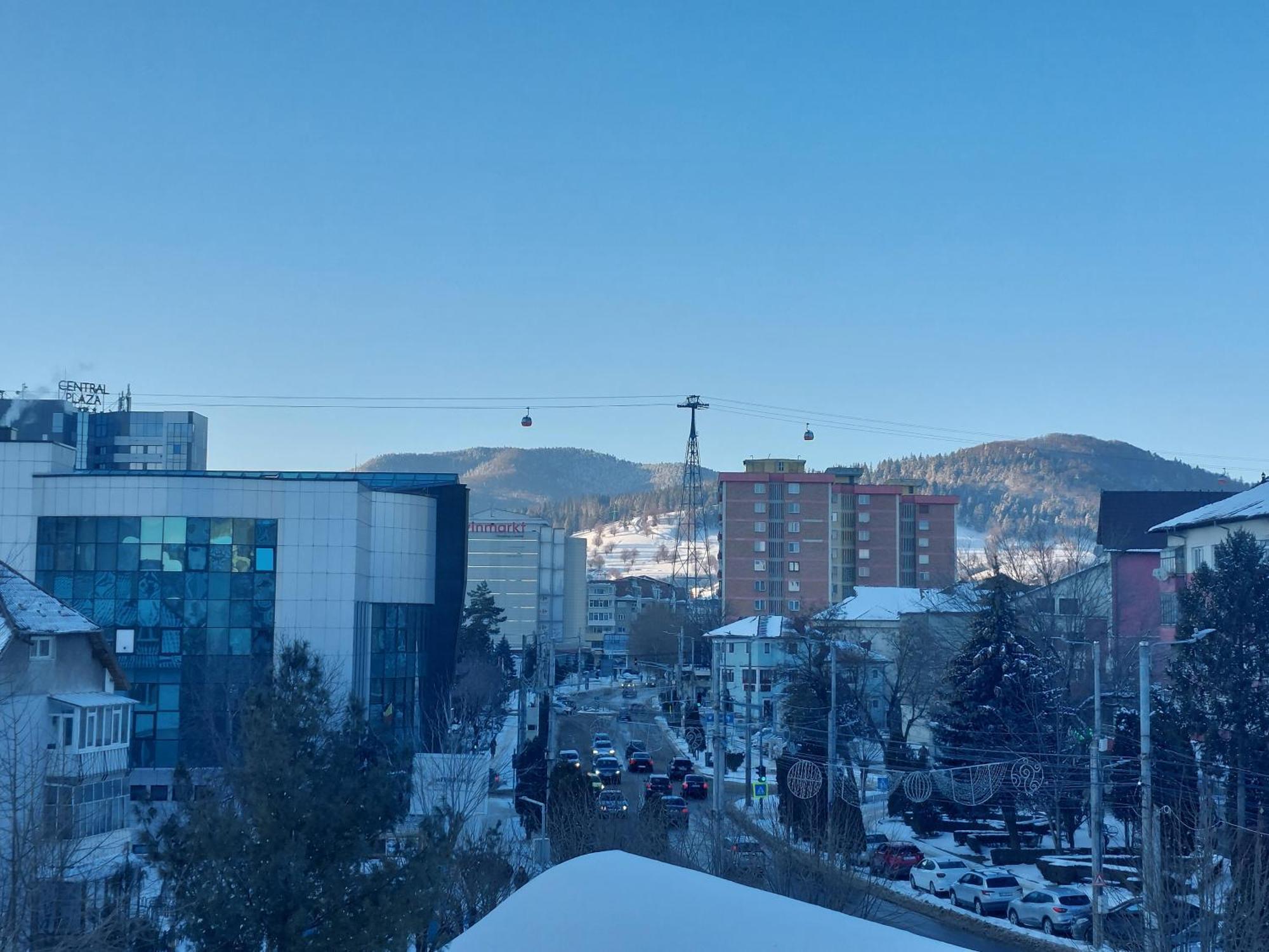 Rg Garsoniera Central Piatra Neamţ Екстериор снимка